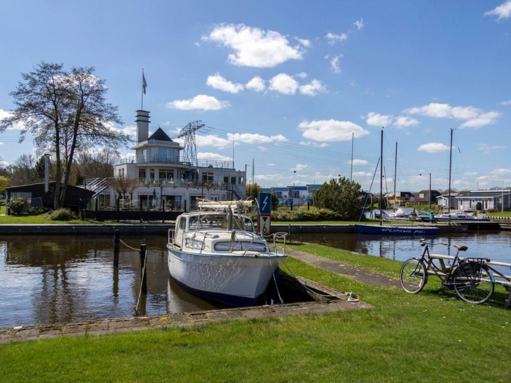 Hotel Landal De Bloemert Zuidlaren Exterior foto